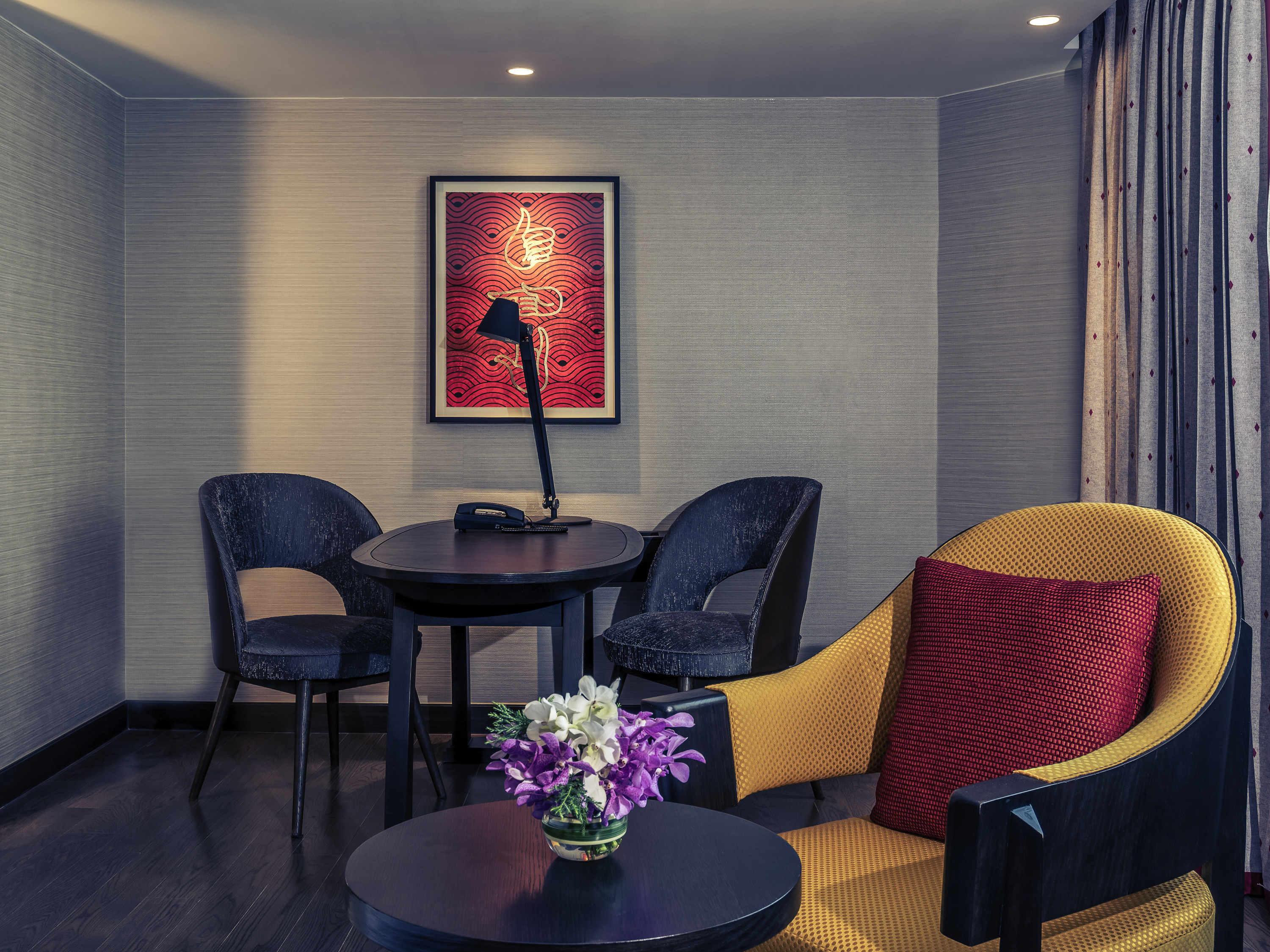 Mercure Sukhumvit 11 Khách sạn 4*